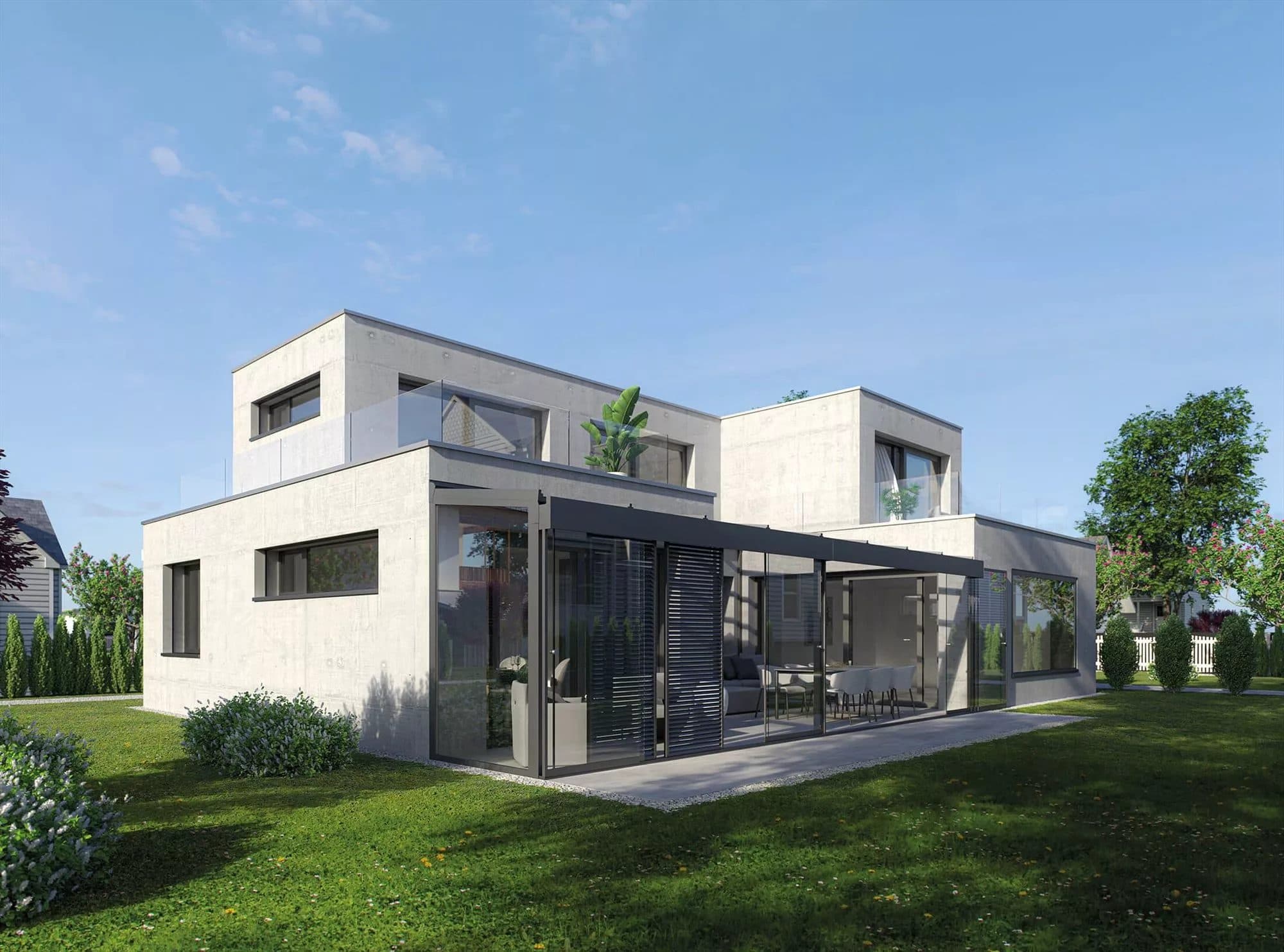 Moderne witte woning met een lange antraciet overkapping met glazen wanden en zonwering over de hoek